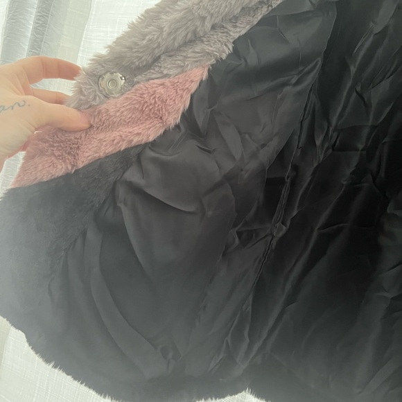 Jacket/ little coat/ faux fur/ - Picture 9 of 10